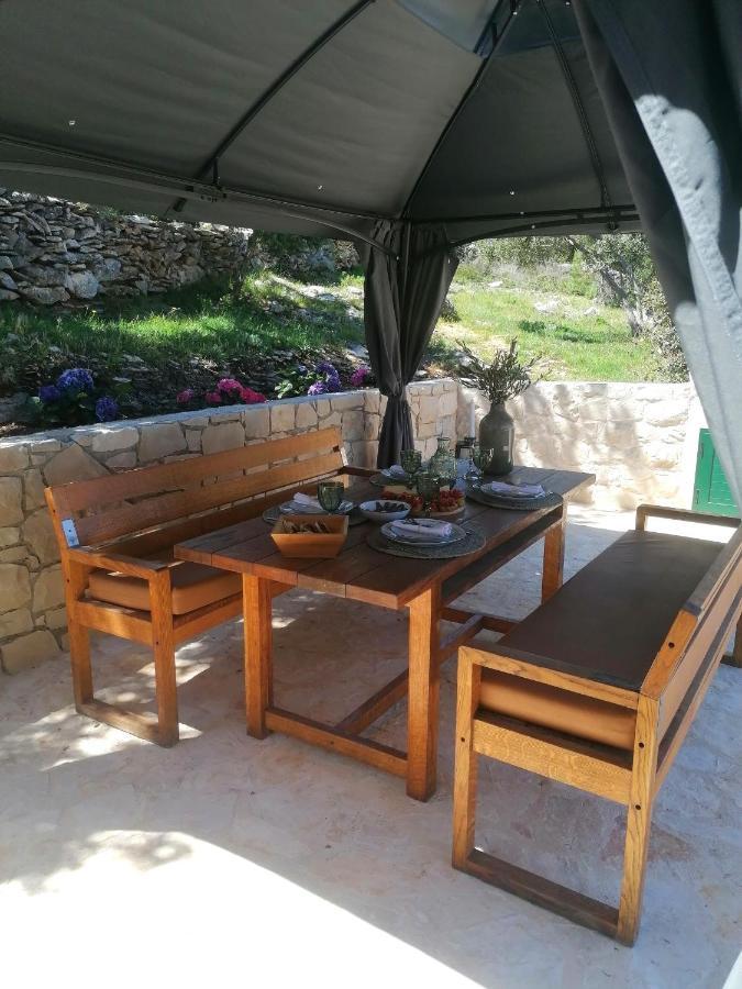 Secluded Holiday Home Heritage Postira Buitenkant foto