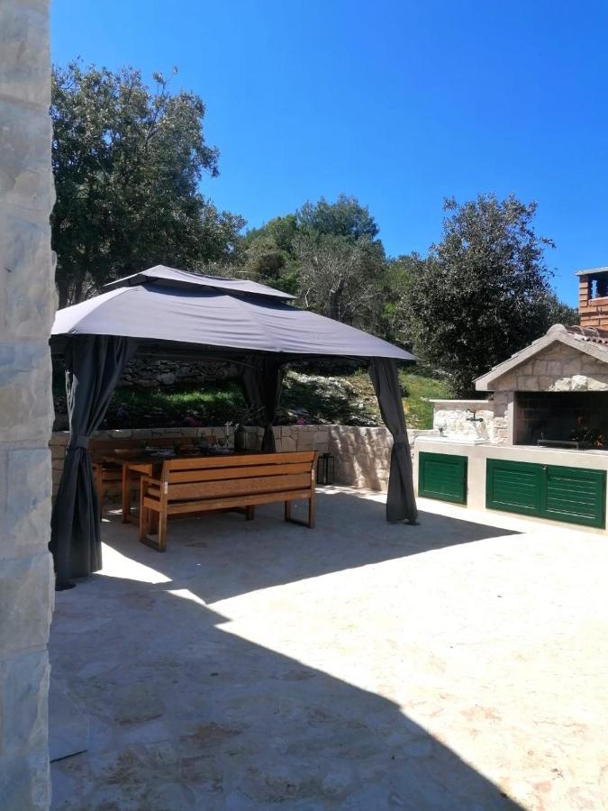 Secluded Holiday Home Heritage Postira Buitenkant foto